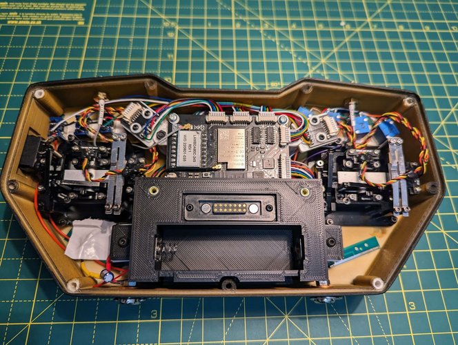 remote_with_battery_holder