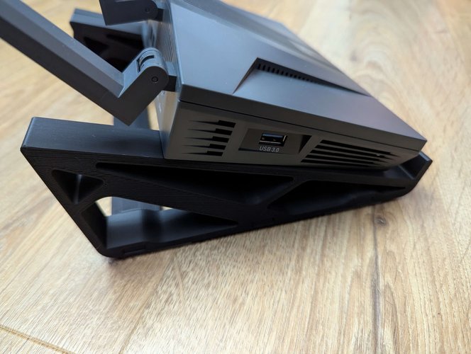 router_on_stand_4
